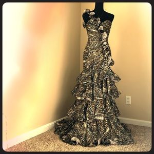 Stunning leopard size 2 gown!